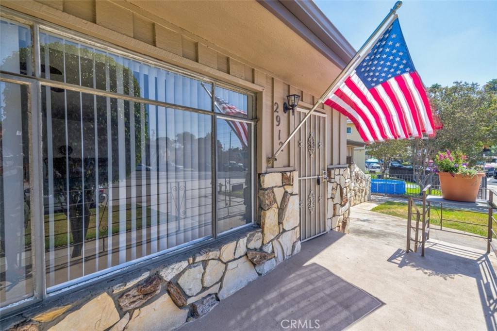 Montebello, CA 90640,2912 W Via Acosta