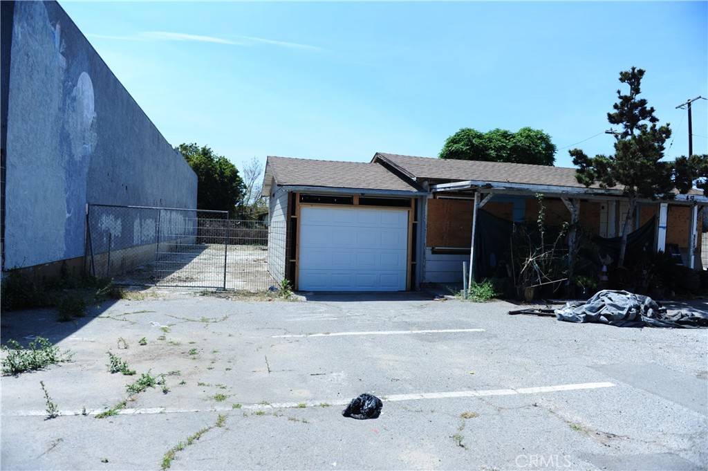 Santa Ana, CA 92703,4518 W 1st ST