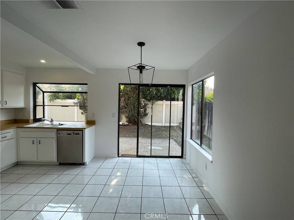 Colton, CA 92324,835 Plumwood ST