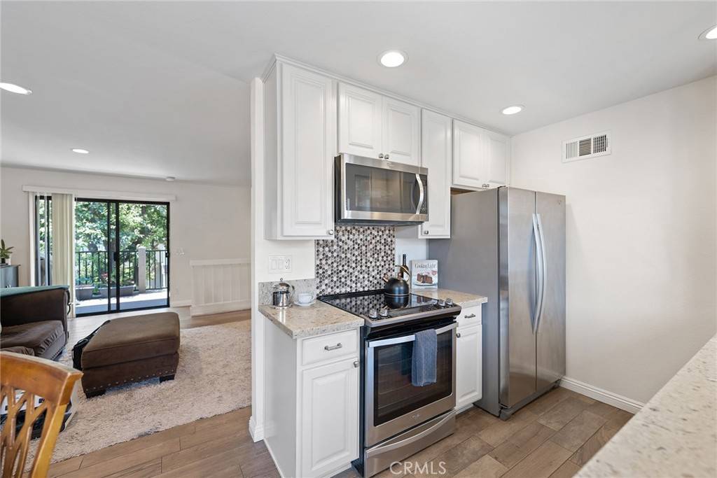 Tustin, CA 92780,16893 Stoneglass #91