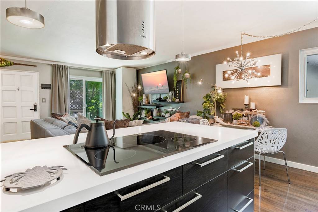Long Beach, CA 90814,360 Obispo Avenue #15