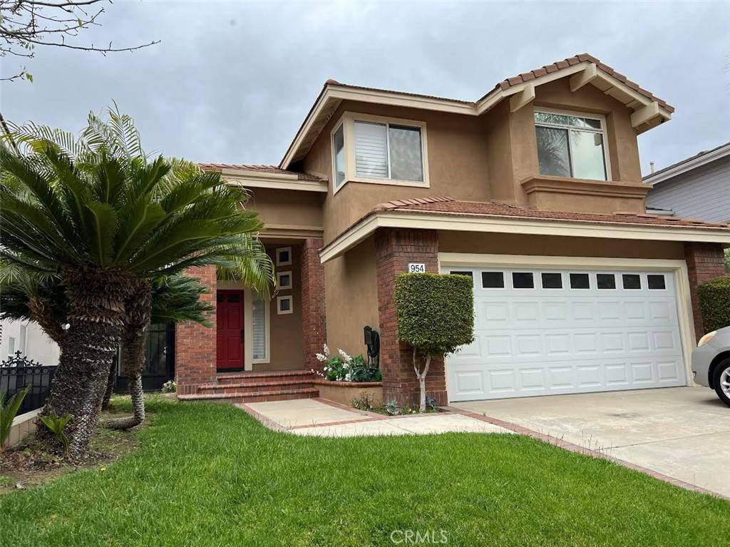 Anaheim Hills, CA 92808,954 S Silver Star WAY