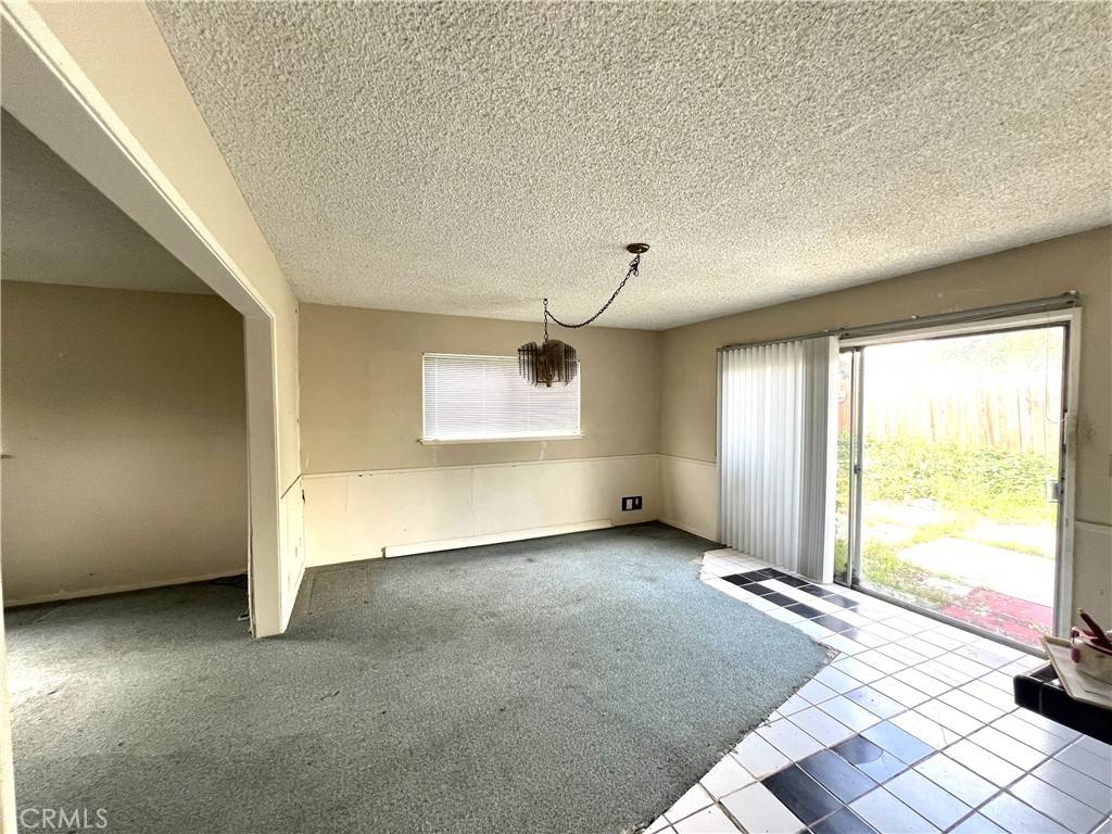 Costa Mesa, CA 92626,3051 Madeira AVE