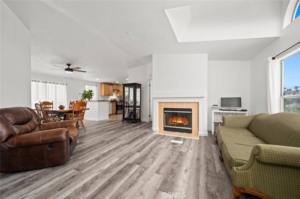 Lake Elsinore, CA 92530,309 Mohr ST