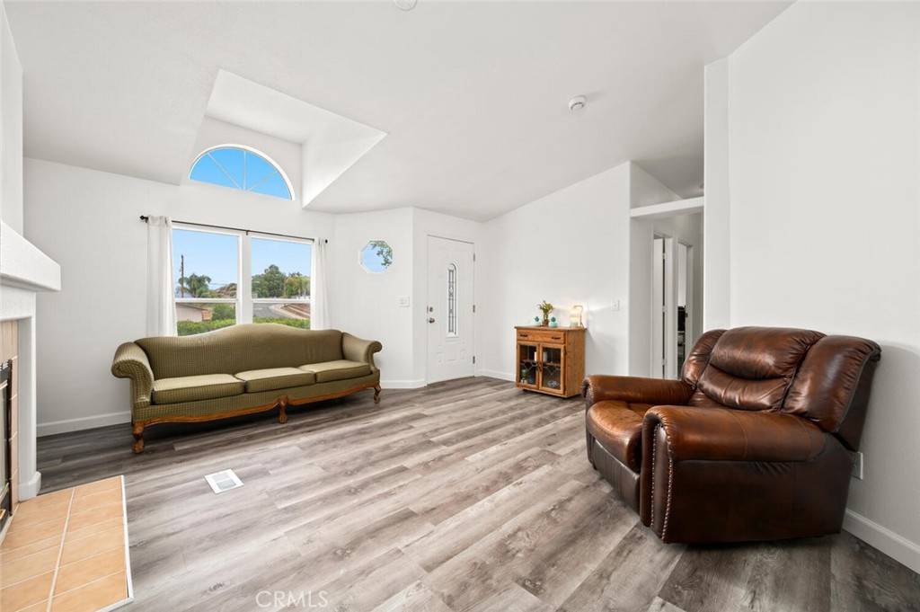 Lake Elsinore, CA 92530,309 Mohr ST