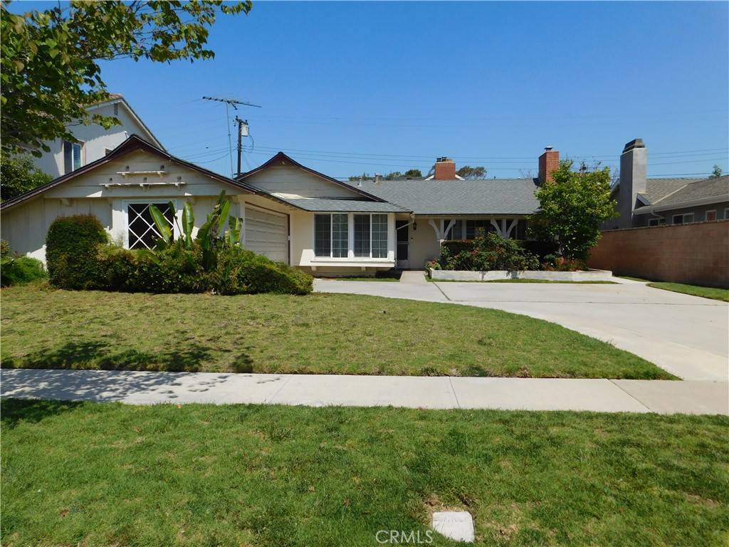 Los Alamitos, CA 90720,2941 Aceca DR