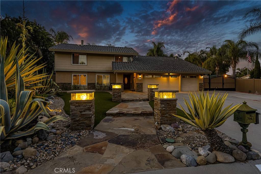 Yorba Linda, CA 92886,17927 Sun Hill DR