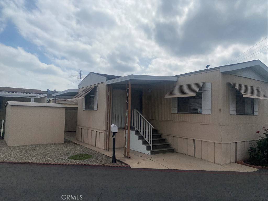 Anaheim, CA 92801,2 Walnut Via