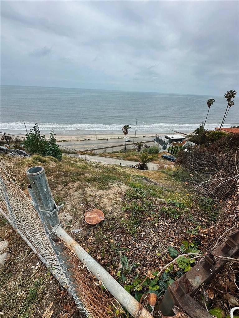 Pacific Palisades, CA 90272,17630 Posetano RD