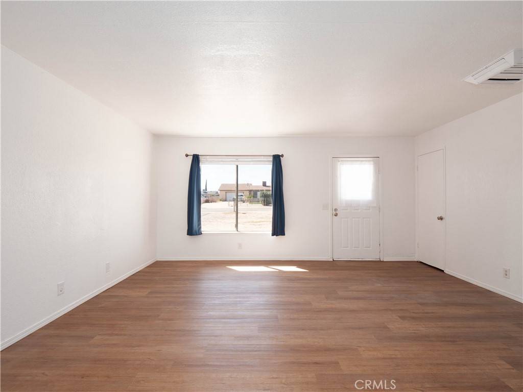 Hesperia, CA 92345,14520 Yucca ST