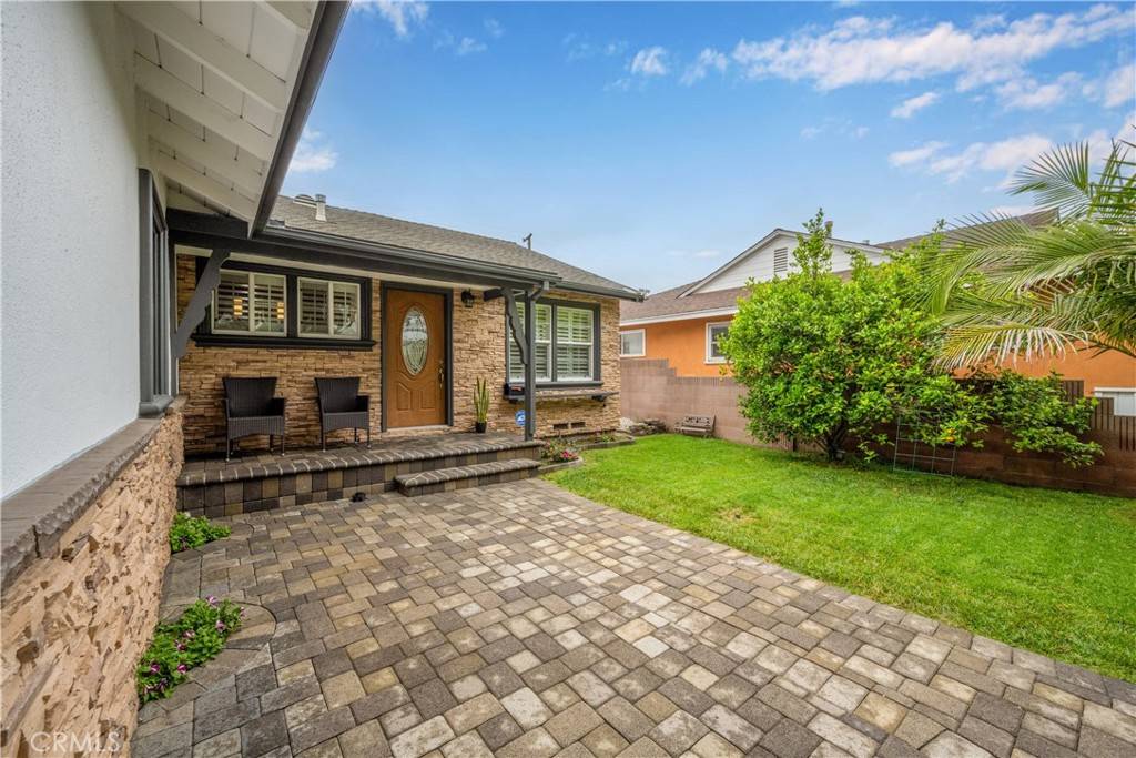 Long Beach, CA 90805,150 W Scott ST