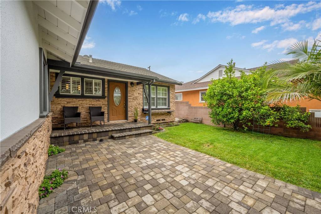 Long Beach, CA 90805,150 W Scott ST