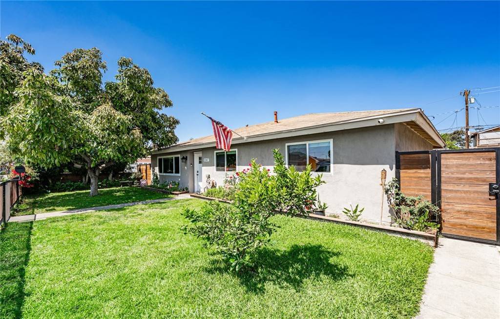 Lynwood, CA 90262,11367 Pope AVE #A
