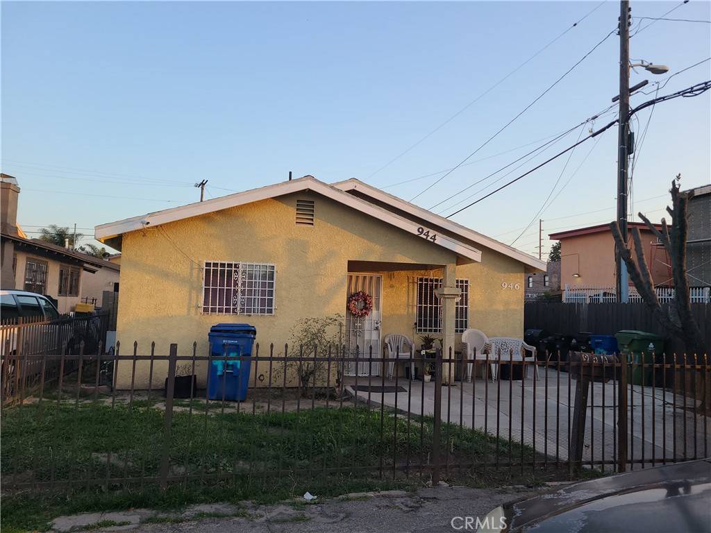 Los Angeles, CA 90044,944 W 74th ST W