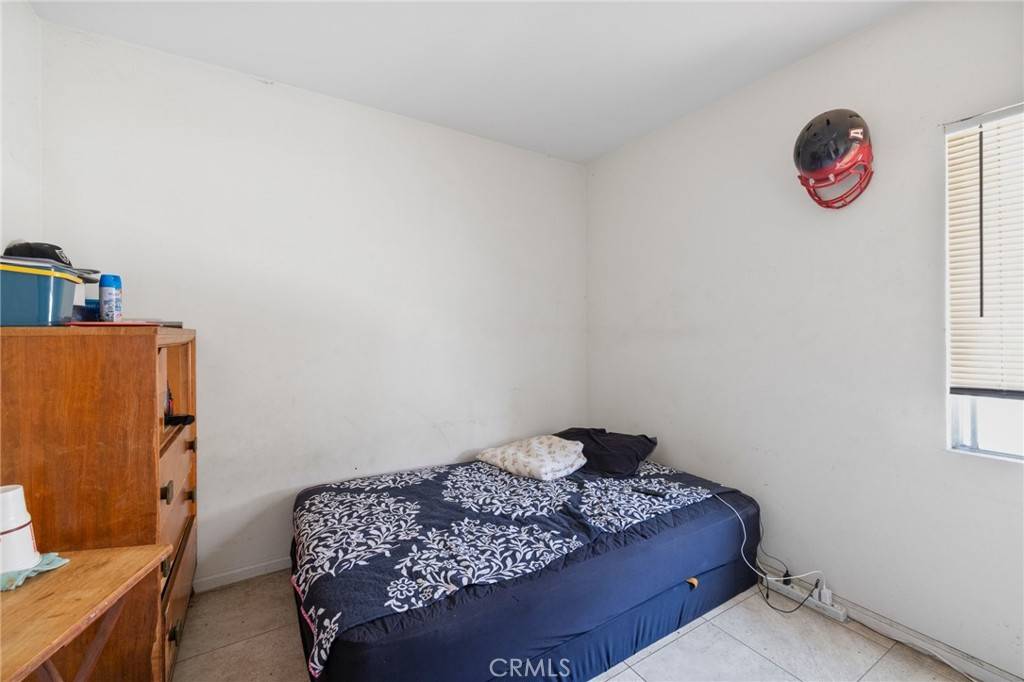 Long Beach, CA 90806,201 E Columbia ST
