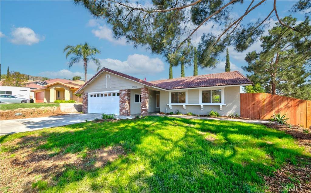 Jurupa Valley, CA 92509,6923 Sundown DR