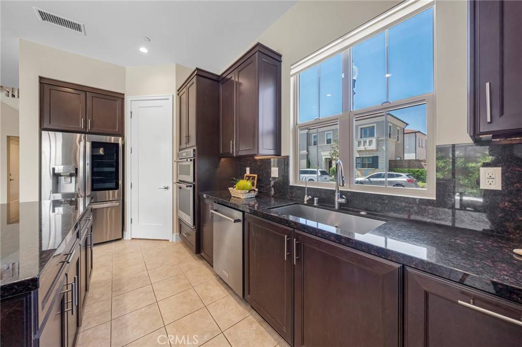 124 Trumpet Flower Irvine, CA 92618