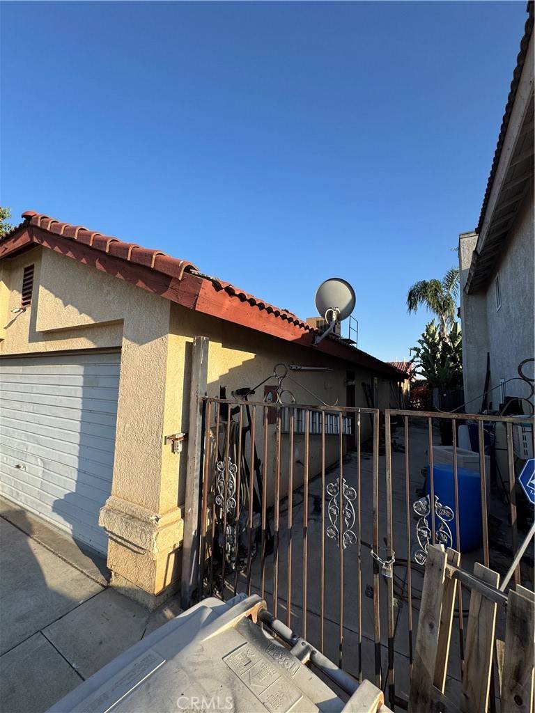 Bakersfield, CA 93313,4521 Southern Breeze DR