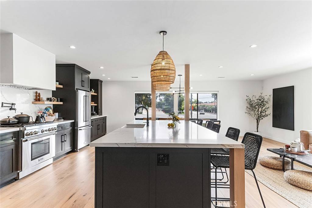 Long Beach, CA 90814,5681 East Colorado Street