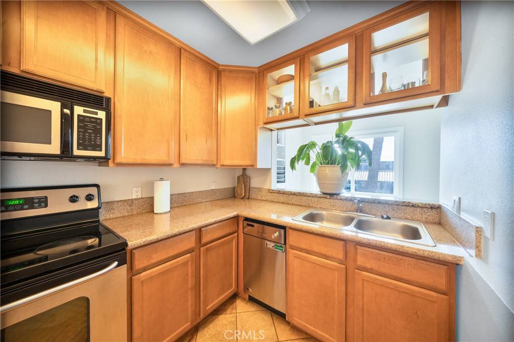 San Diego, CA 92109,840 Turquoise ST #104