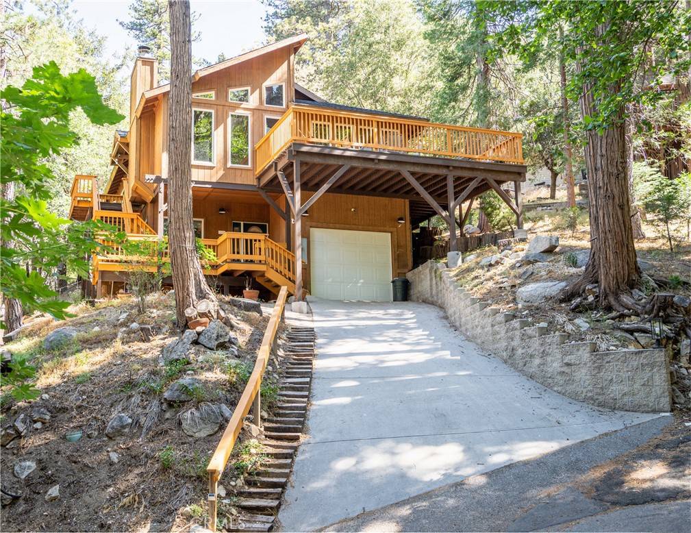 Crestline, CA 92325,1069 Berne DR