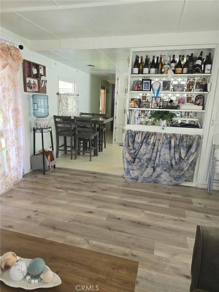 Pomona, CA 91767,402 Foothill