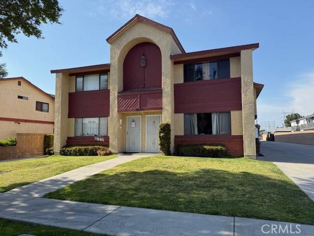 Bellflower, CA 90706,8631 Rose ST