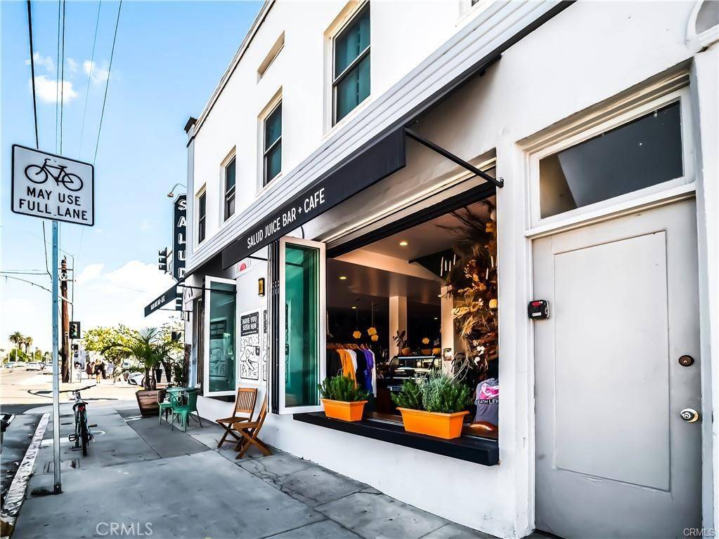 Long Beach, CA 90802,1944 E 4th ST