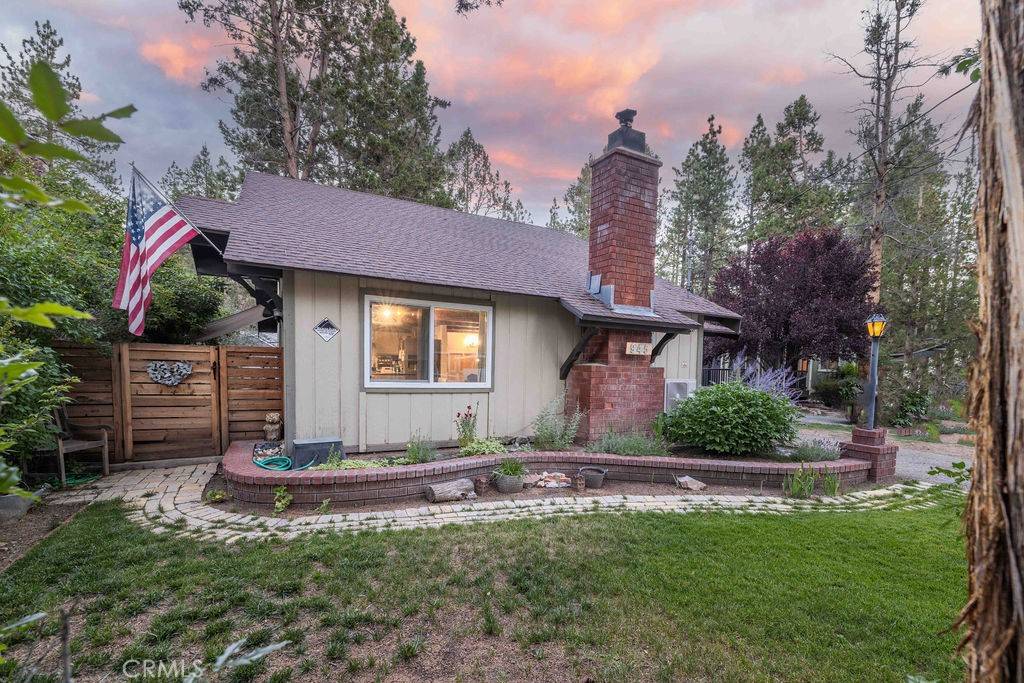 Big Bear City, CA 92314,945 Tinker Bell AVE