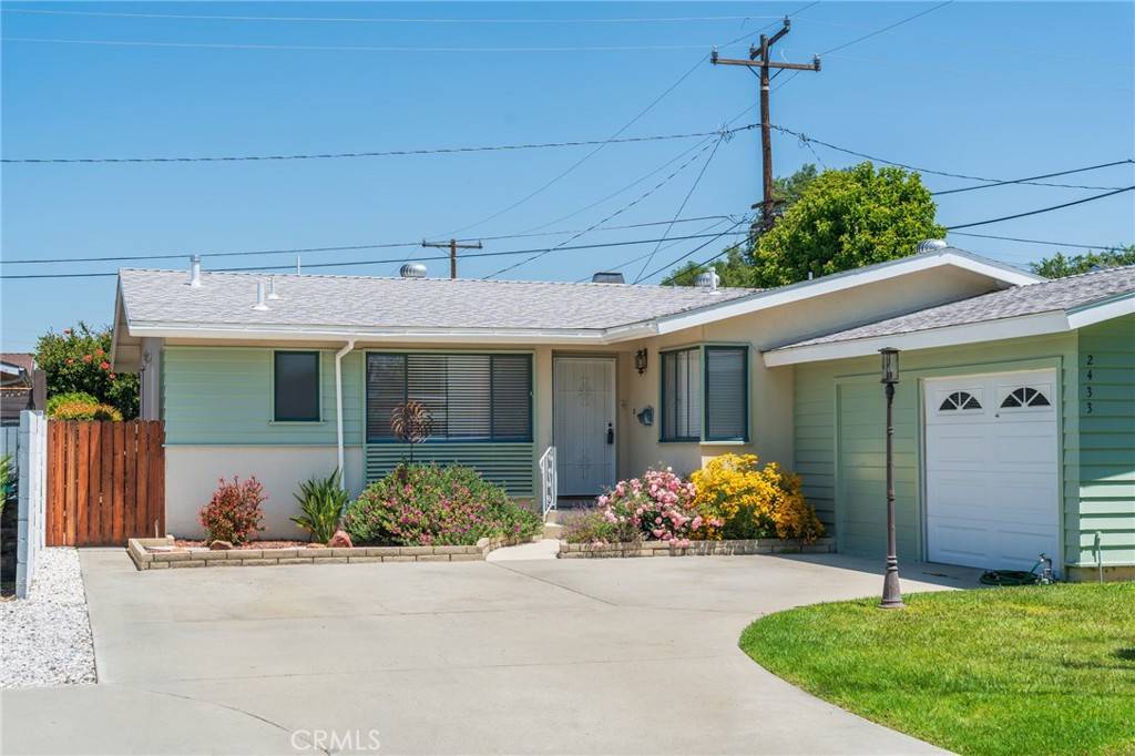 Lakewood, CA 90712,2433 Dollar ST