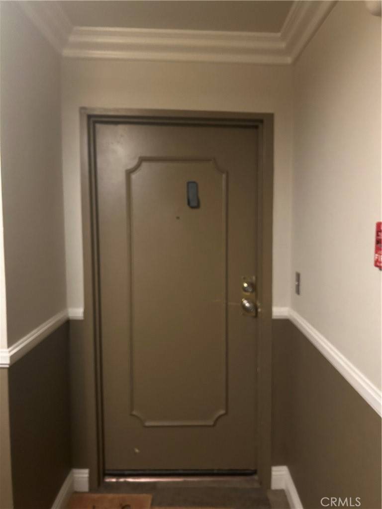 West Hollywood, CA 90069,637 N West Knoll DR #204