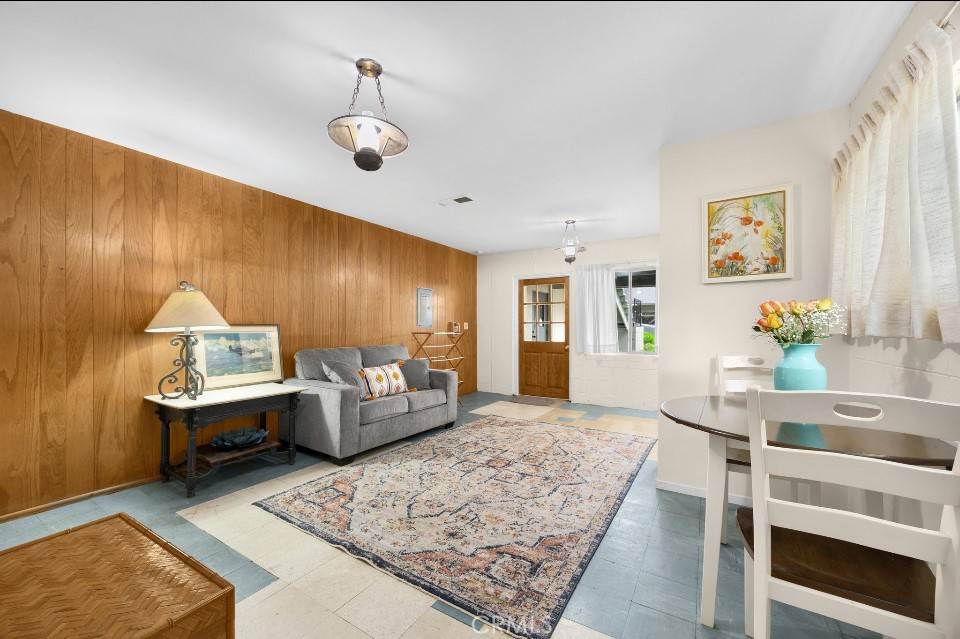 Fullerton, CA 92832,137 Hillcrest DR