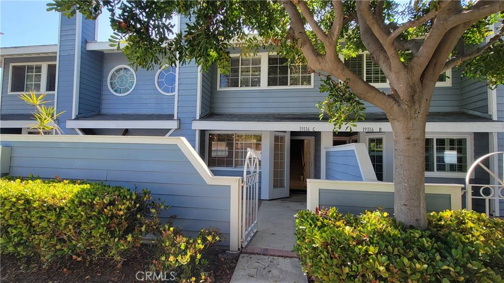 Huntington Beach, CA 92646,19116 Queensport LN #C