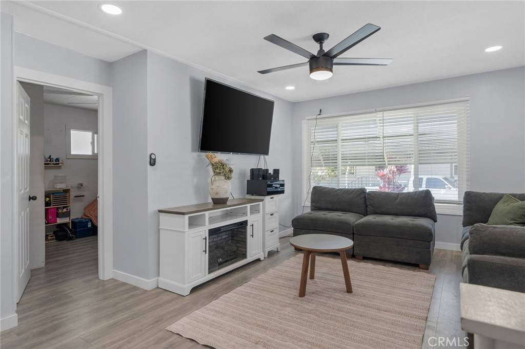 Santa Ana, CA 92704,3101 S Fairview ST #222
