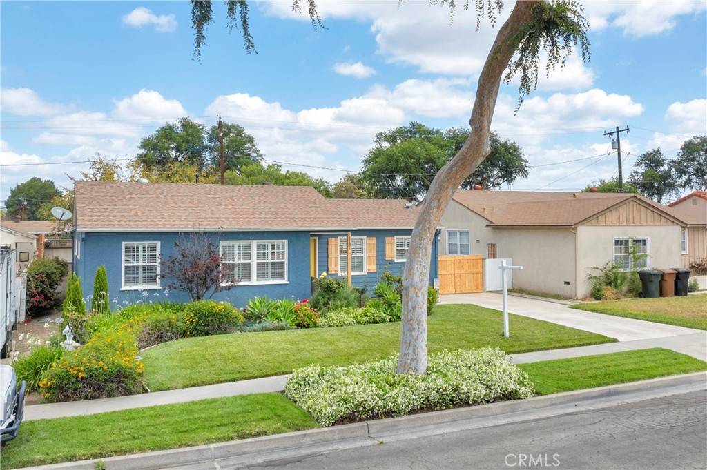 Fullerton, CA 92833,1131 W Oak AVE