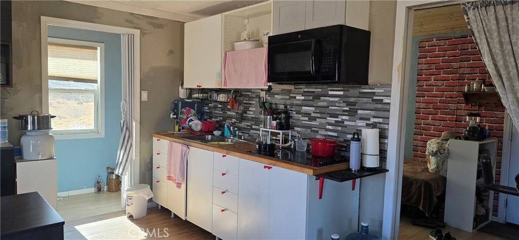 26359 Nalatapa RD Apple Valley, CA 92307