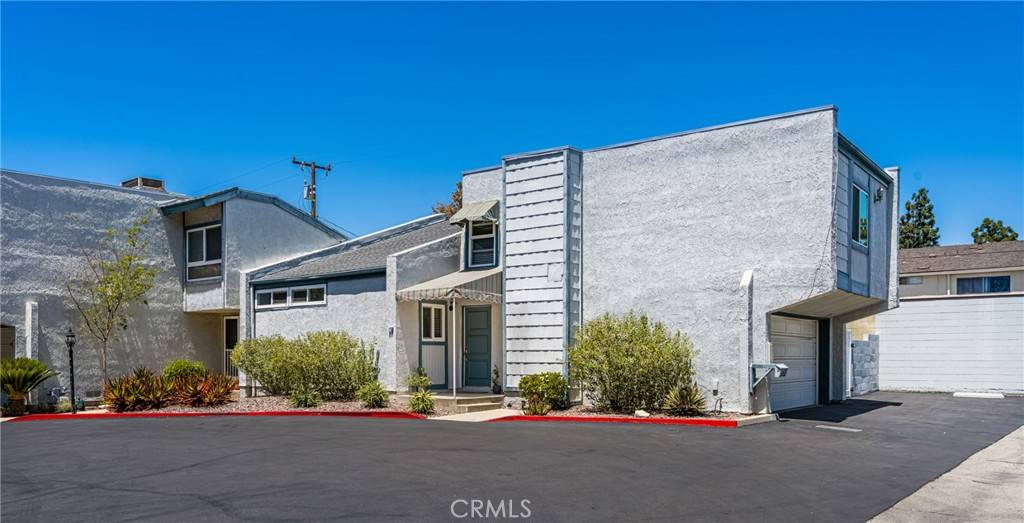 North Tustin, CA 92780,12720 Newport Ave #17