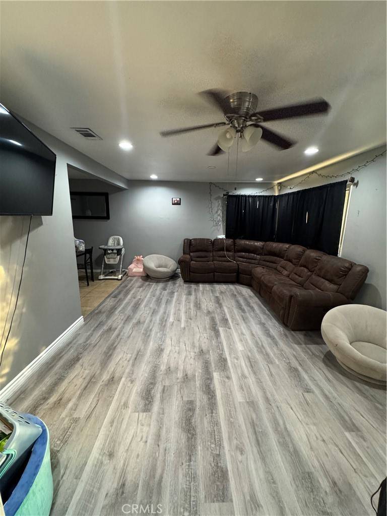 San Bernardino, CA 92404,5749 Osbun RD