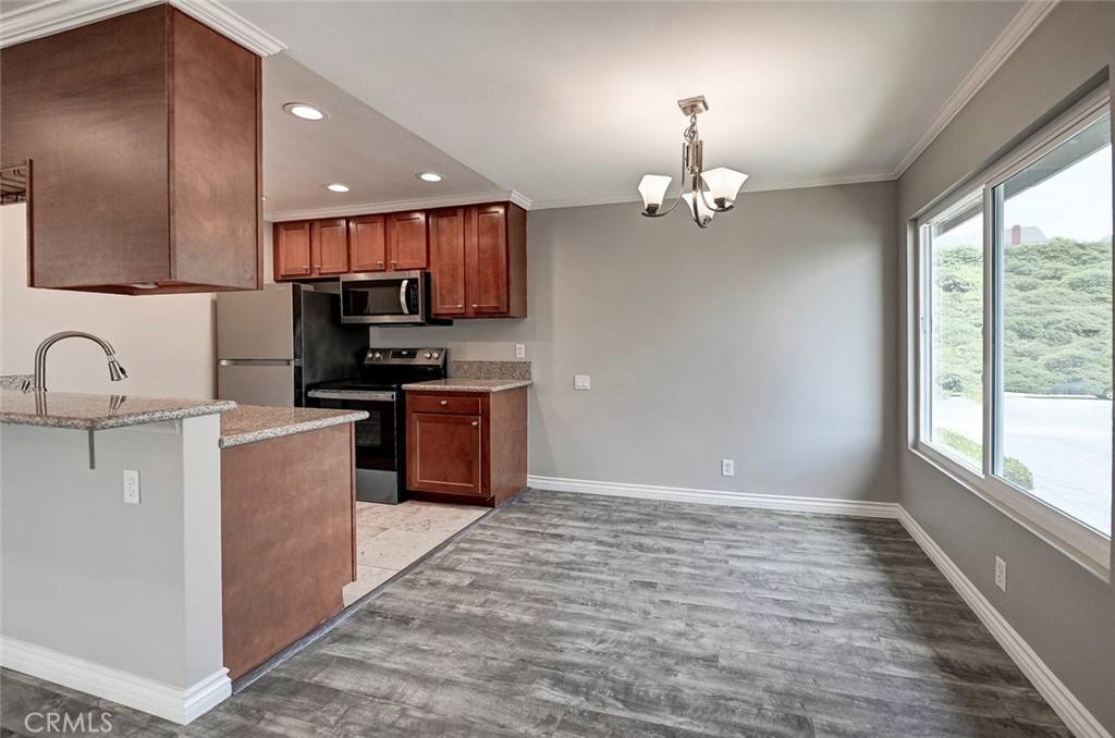Lake Forest, CA 92630,21981 Rimhurst DR #154