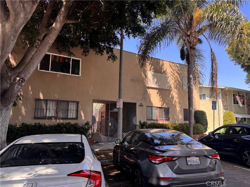 Long Beach, CA 90802,925 E Appleton ST #4