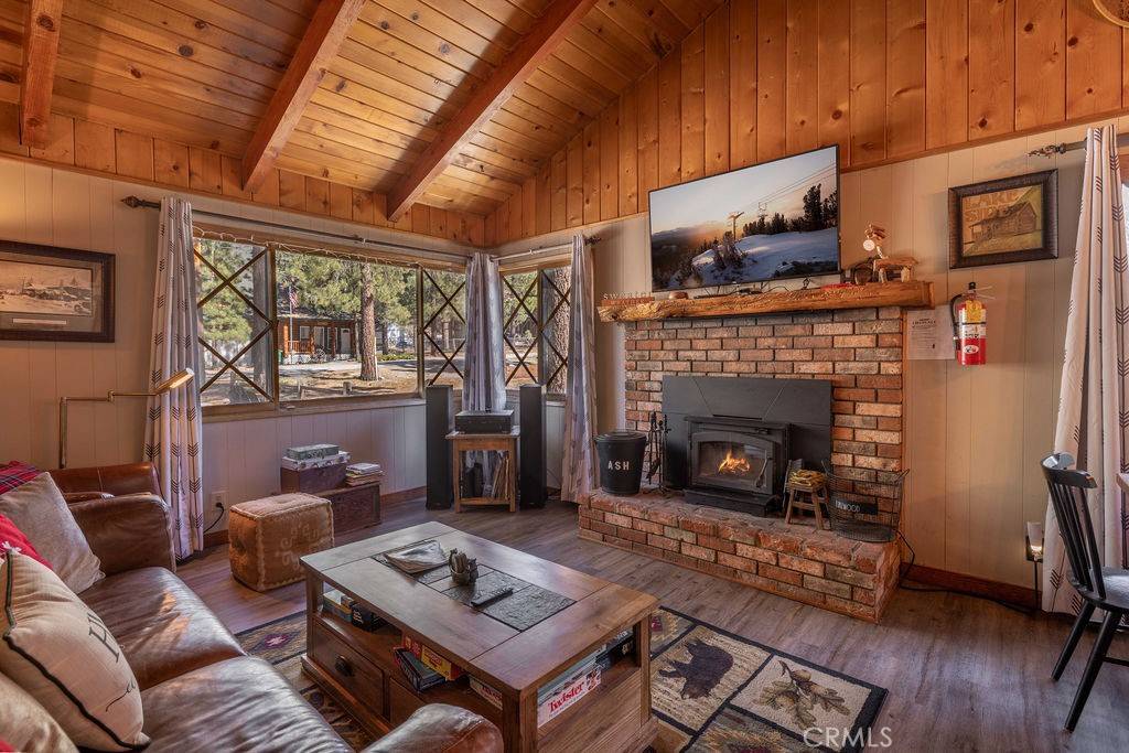 Big Bear Lake, CA 92315,428 Oriole DR