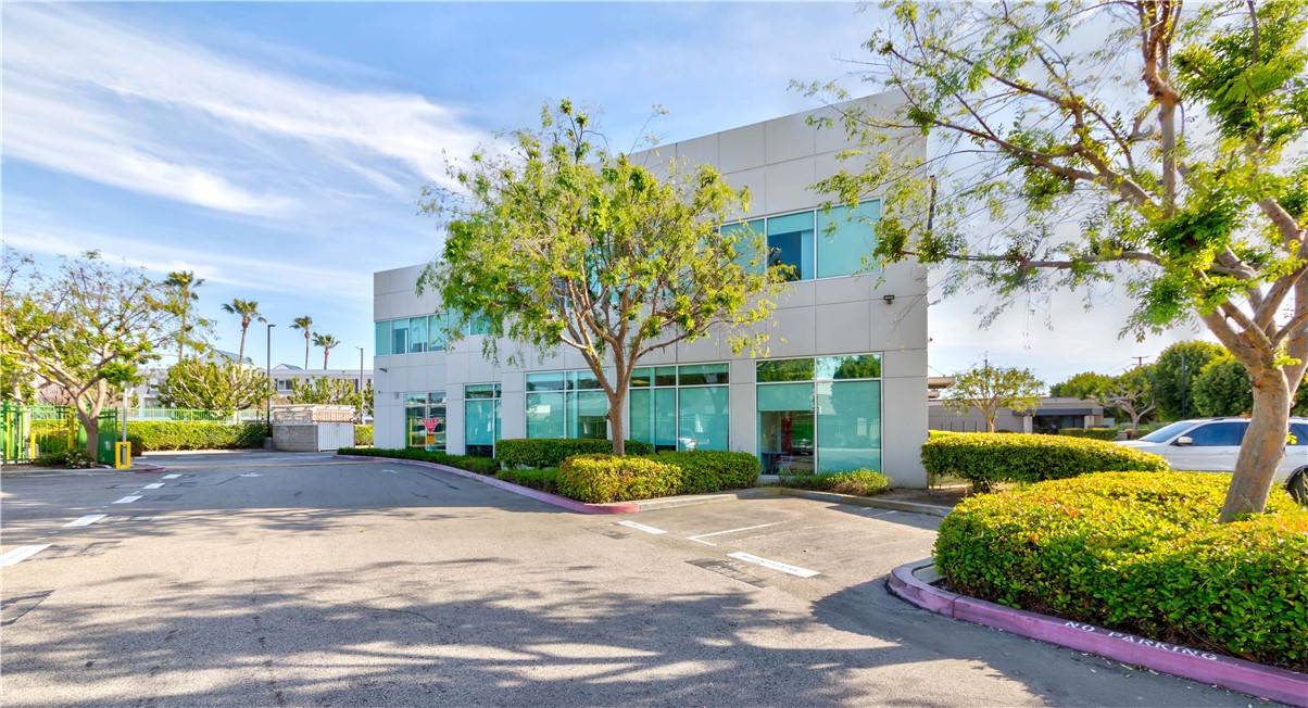 Placentia, CA 92870,740 S Placentia AVE