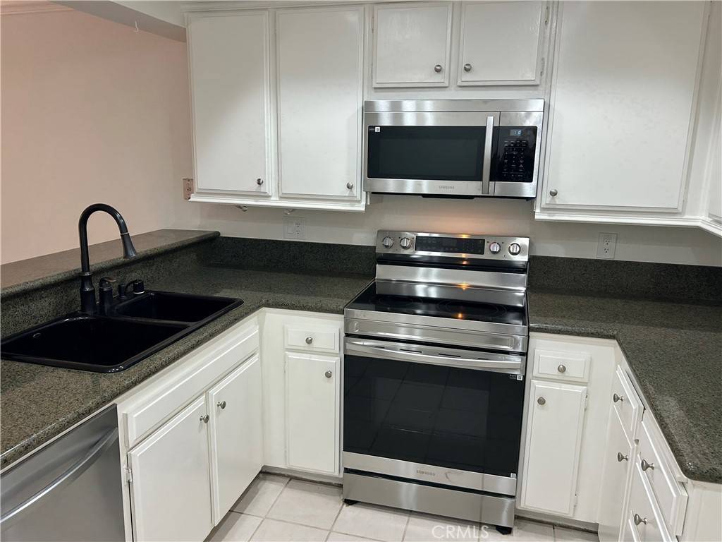 Anaheim Hills, CA 92807,6560 E Camino Vista #2