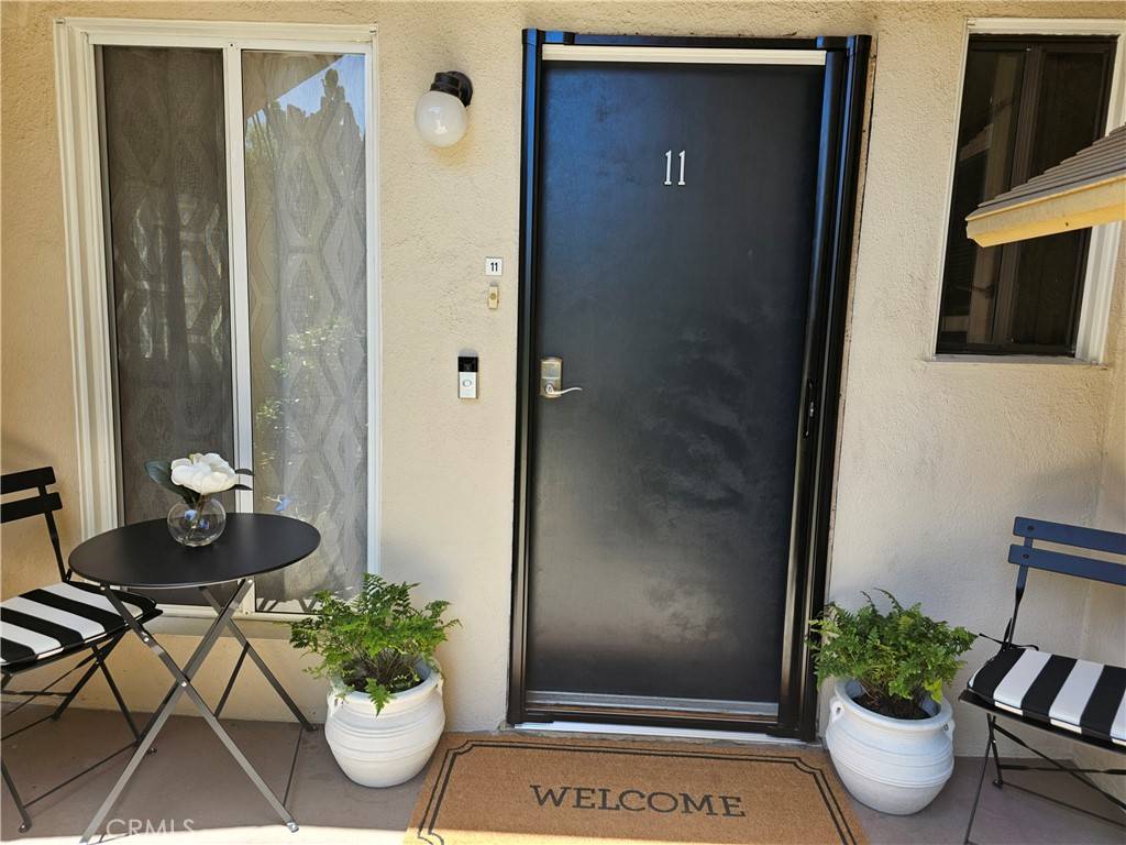 Long Beach, CA 90802,1327 E Appleton ST #11