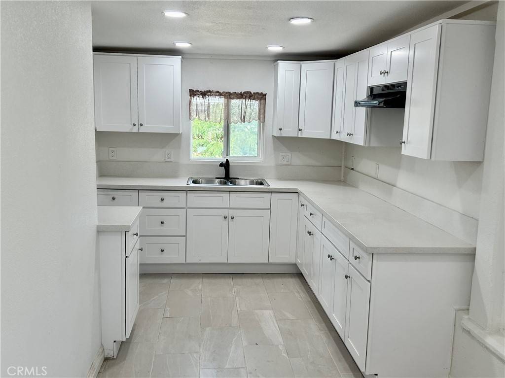 Buttonwillow, CA 93206,128 E 1st ST