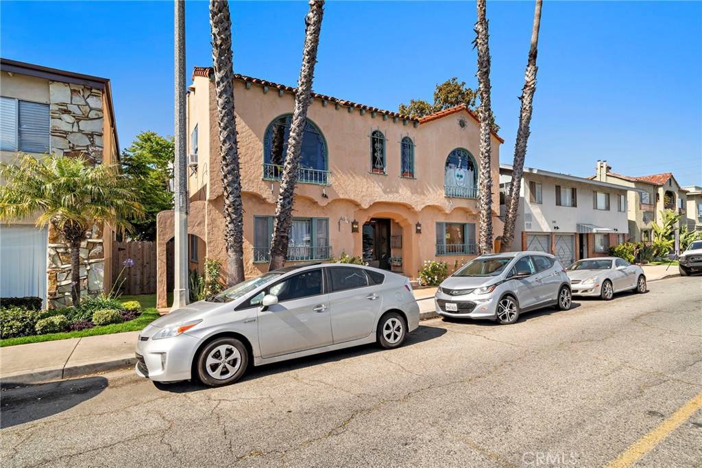 Long Beach, CA 90814,4251 E 4th ST