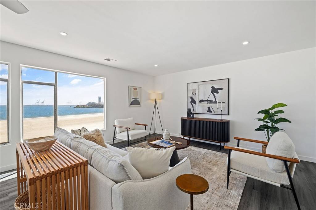 Long Beach, CA 90802,21 7th Place #408