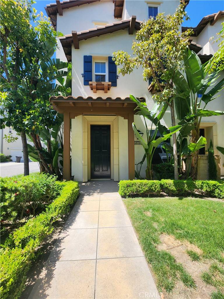 Anaheim, CA 92805,678 E Valencia ST #105