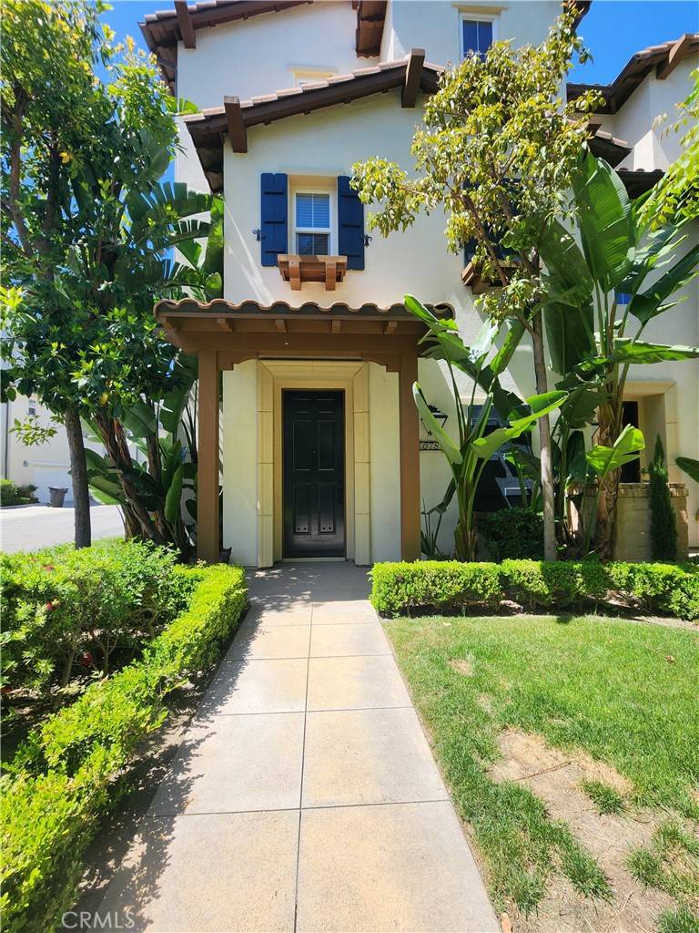 Anaheim, CA 92805,678 E Valencia ST #105