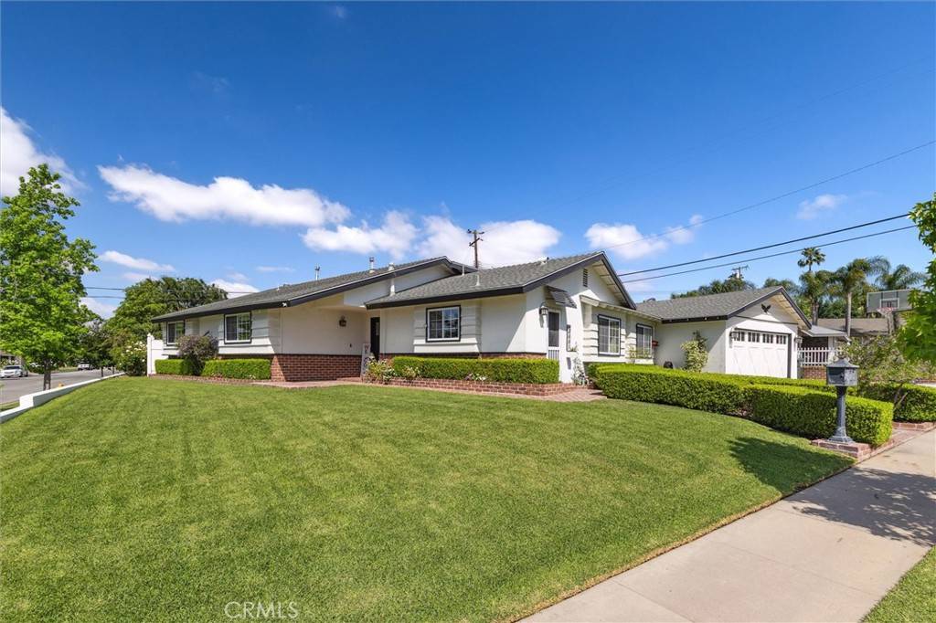 Yorba Linda, CA 92886,4441 Niantic PL